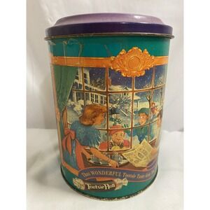 Tootsie Roll Limited Edition Christmas Tin 17 oz England Rustic Patina